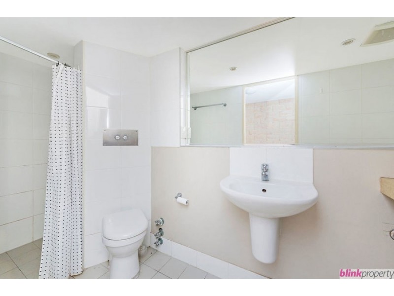 1/148 High Street, Southport QLD 4215