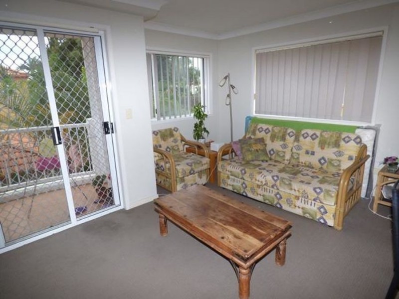 30/7 Purli Street, Chevron Island QLD 4217