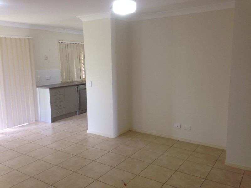1/9-11 Kenross Close, Gleneagle QLD 4285