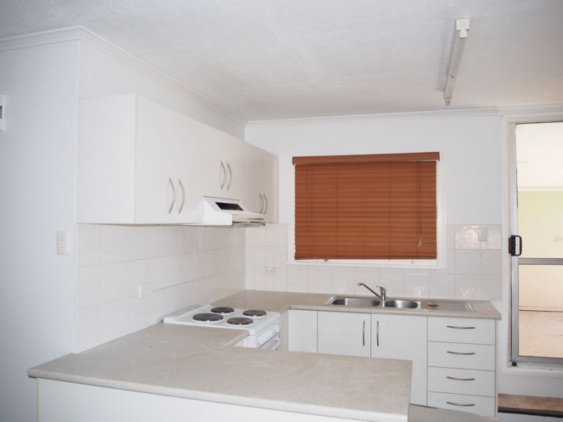 2/126 Smith Street, Southport QLD 4215