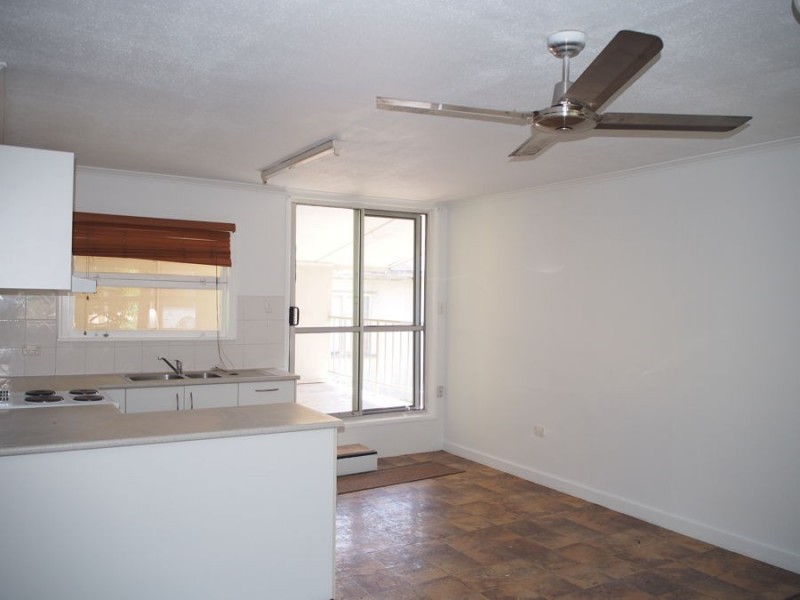 2/126 Smith Street, Southport QLD 4215