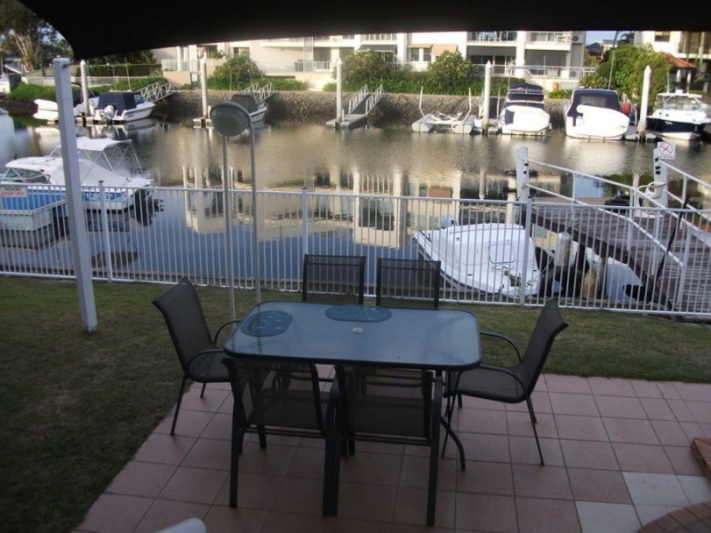 20/75 Bayview Street, Runaway Bay QLD 4216