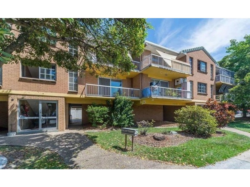 2/18 North Street, Southport QLD 4215