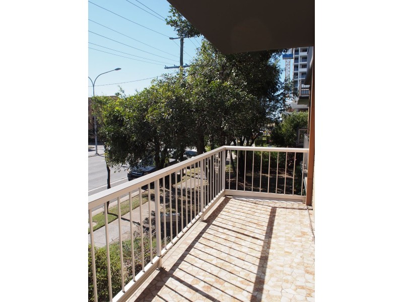 2/18 North Street, Southport QLD 4215