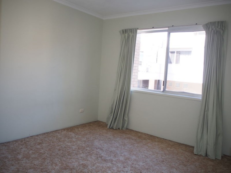 2/18 North Street, Southport QLD 4215