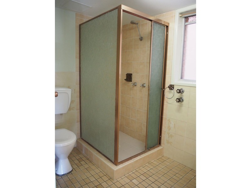 2/18 North Street, Southport QLD 4215