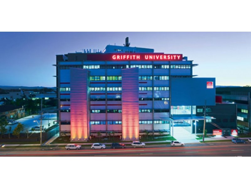 6 /20 Bright Avenue, Labrador QLD 4215