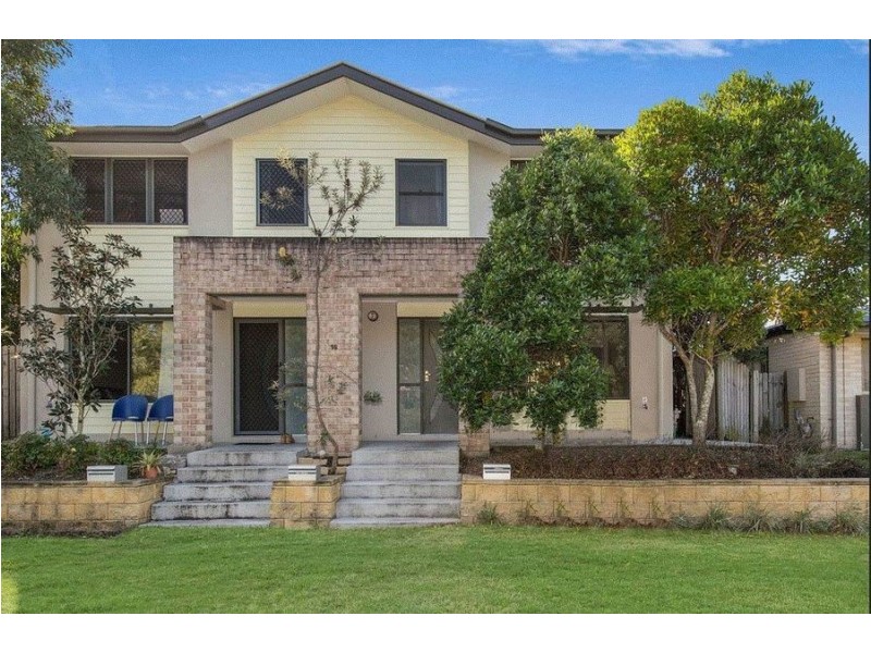 2/16 Seashell Ave, Coomera QLD 4209