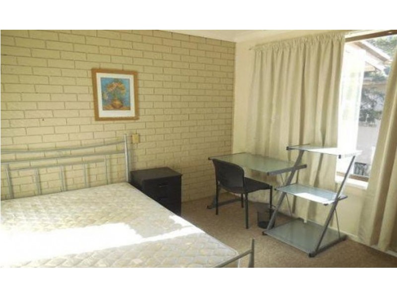 1/126 Smith Street, Southport QLD 4215