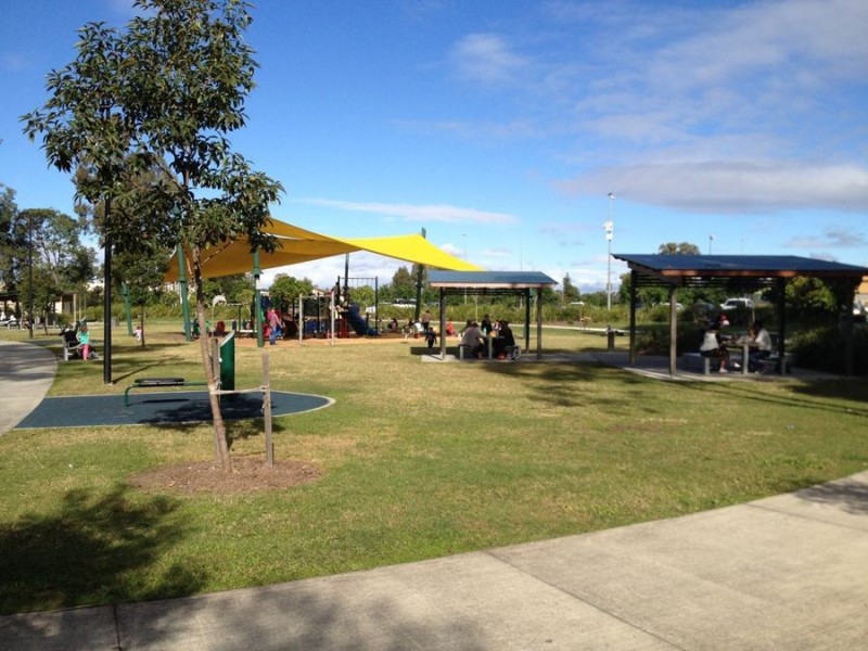 28 24 Beattie Road, Coomera QLD 4209