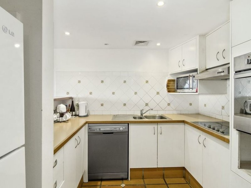 unit 16/11 Balfour Crescent, Highland Park QLD 4211