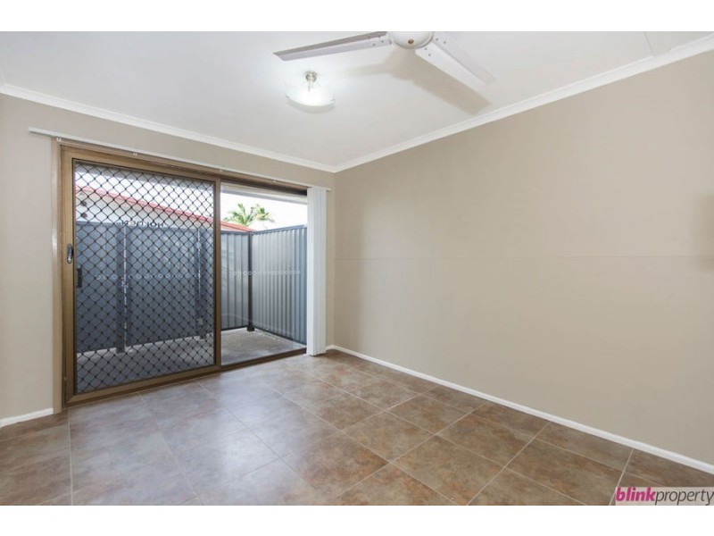 1/320 Government Road, Labrador QLD 4215