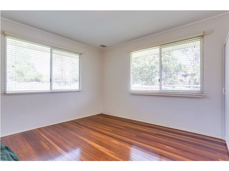 2 Arkins Crescent, Goodna QLD 4300