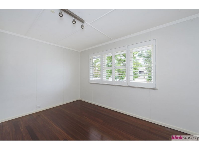 22 Denton Street, Wishart QLD 4122