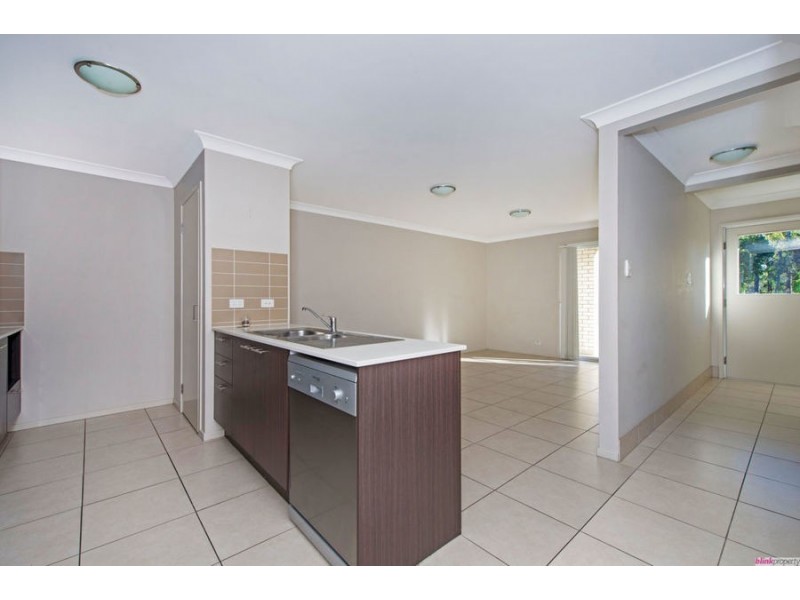 3/3 Christine Drive, Coomera QLD 4209