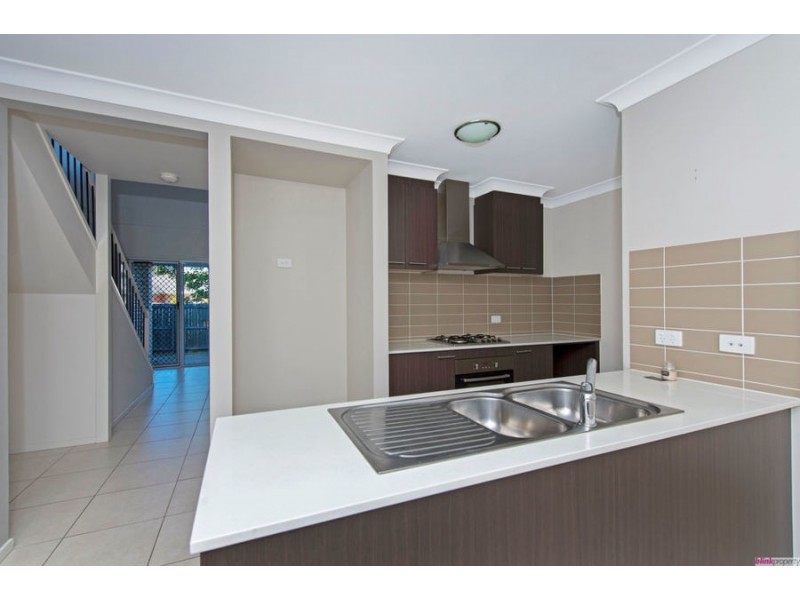 3/3 Christine Drive, Coomera QLD 4209