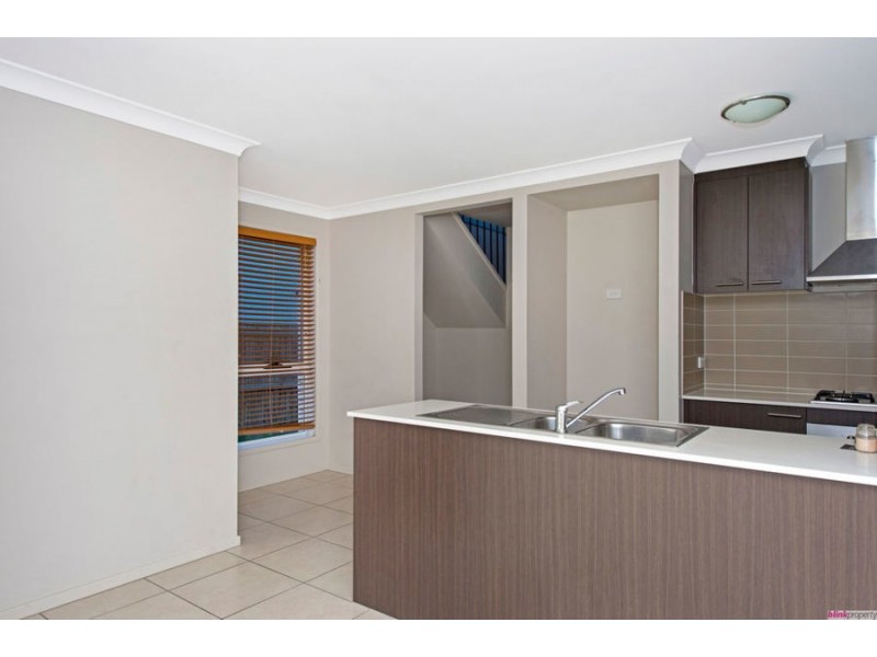 3/3 Christine Drive, Coomera QLD 4209