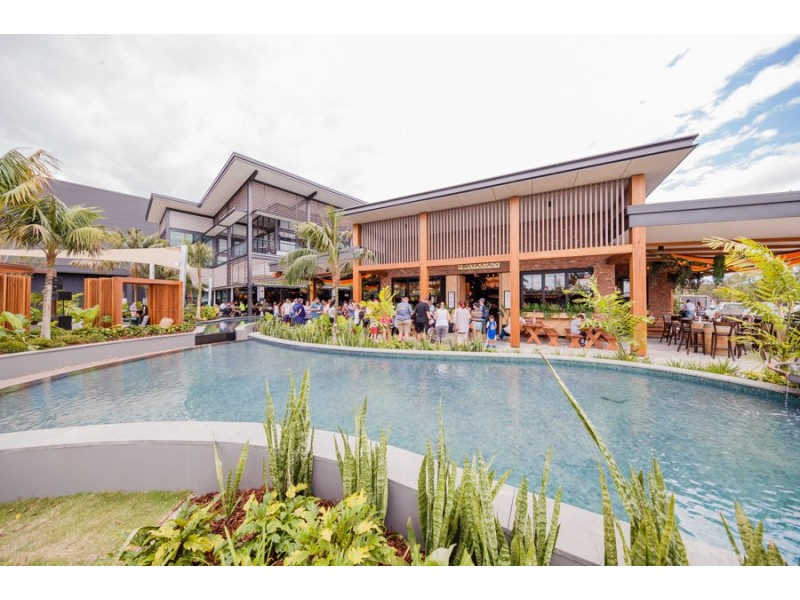 3/3 Christine Drive, Coomera QLD 4209