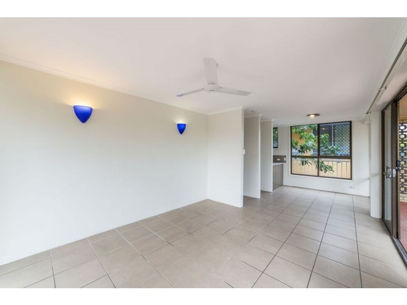 1/19 Leonard Avenue, Surfers Paradise QLD 4217