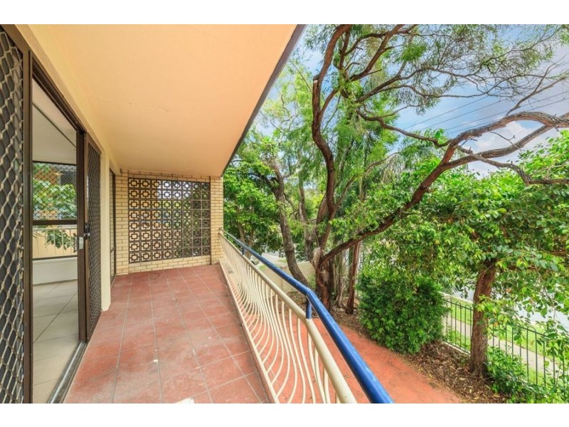 1/19 Leonard Avenue, Surfers Paradise QLD 4217