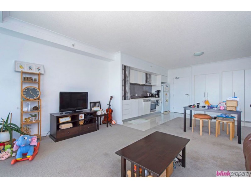 33507/9 Lawson Street, Southport QLD 4215