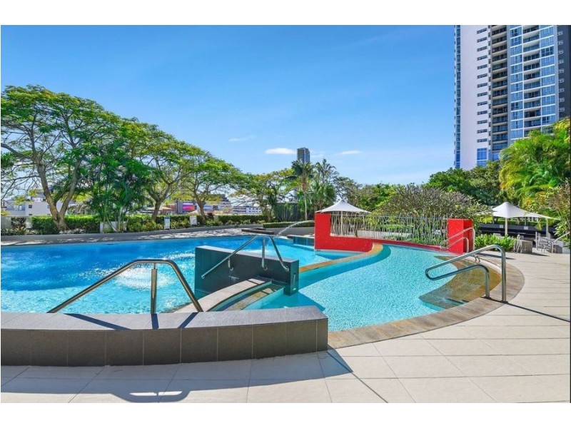 33507/9 Lawson Street, Southport QLD 4215