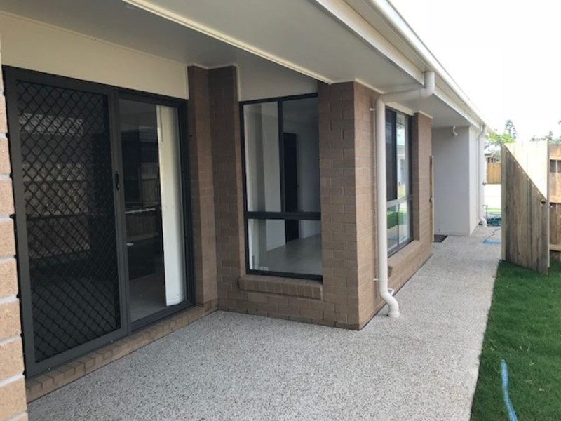 Unit 2/17 Daintree Court, Park Ridge QLD 4125
