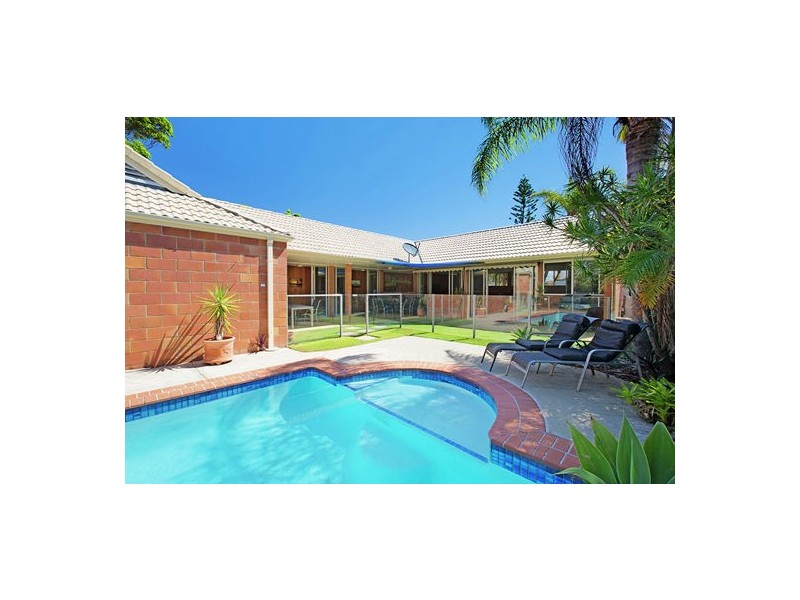 167 Oceanic Drive, Warana QLD 4575
