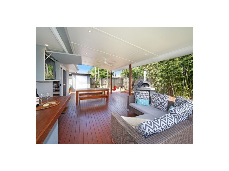 15 Bareena Place, Warana QLD 4575