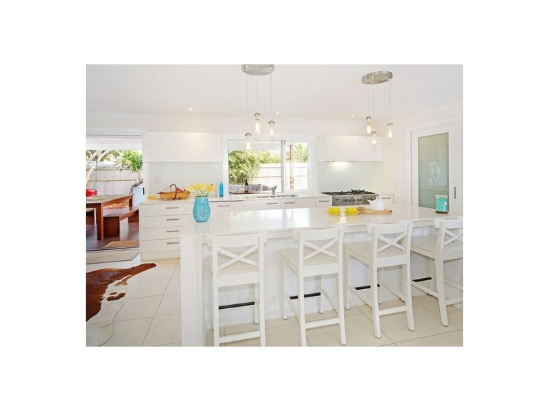 15 Bareena Place, Warana QLD 4575