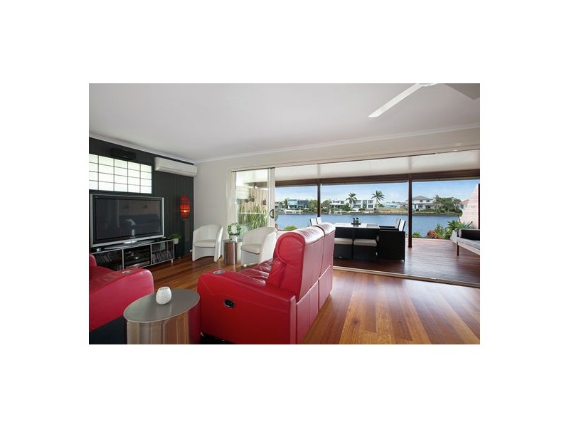 205/4 Melody Court, Warana QLD 4575