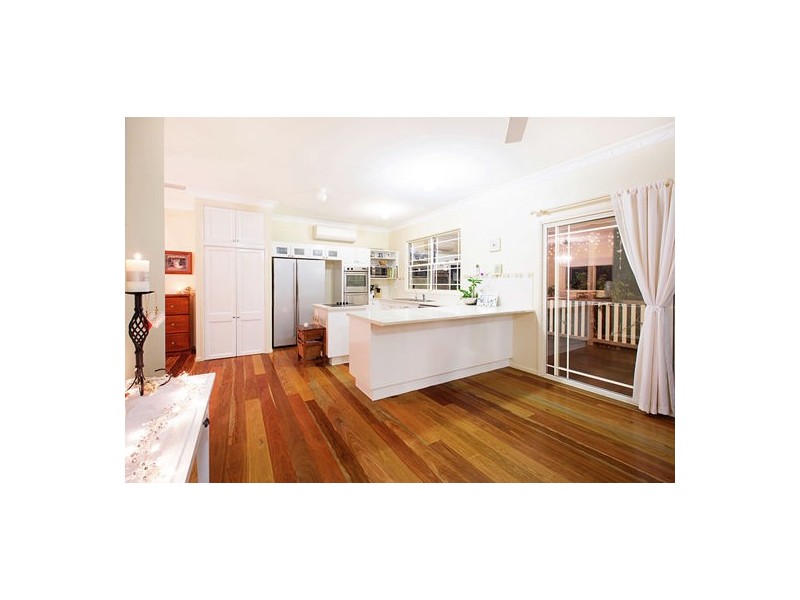 16 Dinmore Street, Woombye QLD 4559