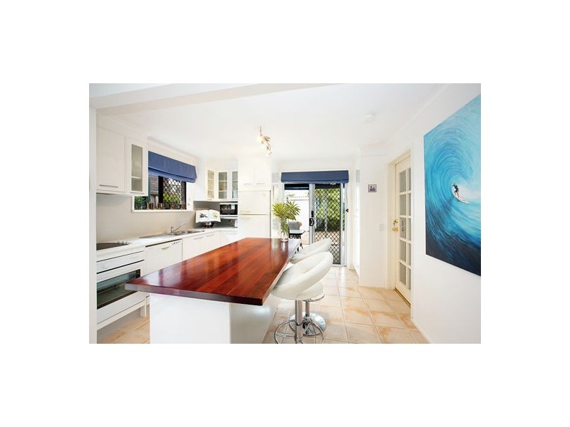 1/122 Point Cartwright Drive, Buddina QLD 4575