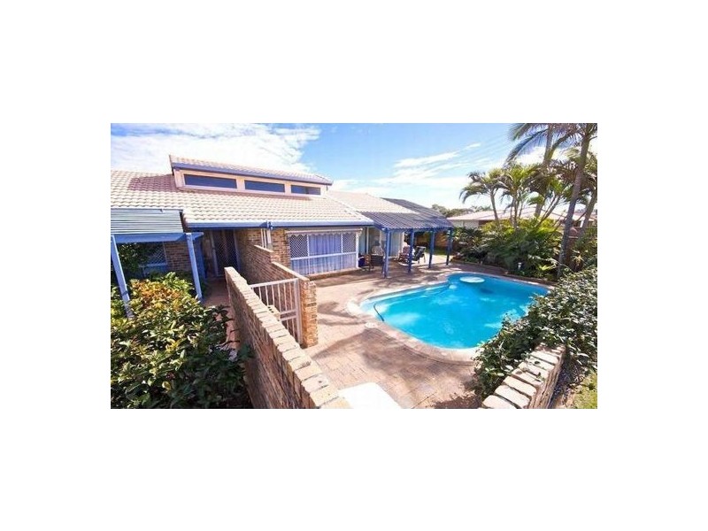 2 Coonawa Street, Buddina QLD 4575
