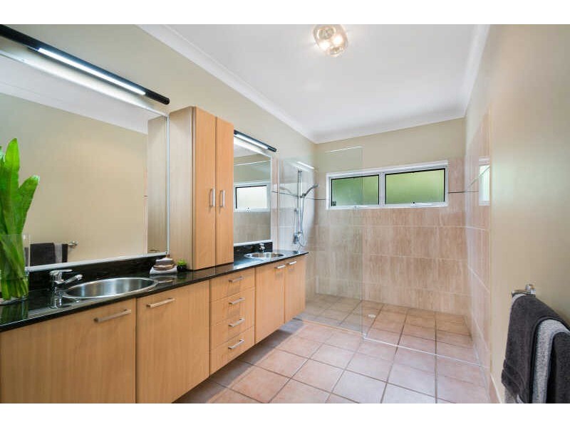 7  Seafarer Court, Bokarina QLD 4575