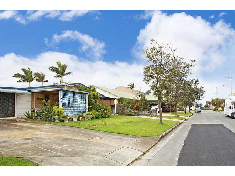 51 Saleng Crescent, Warana QLD 4575