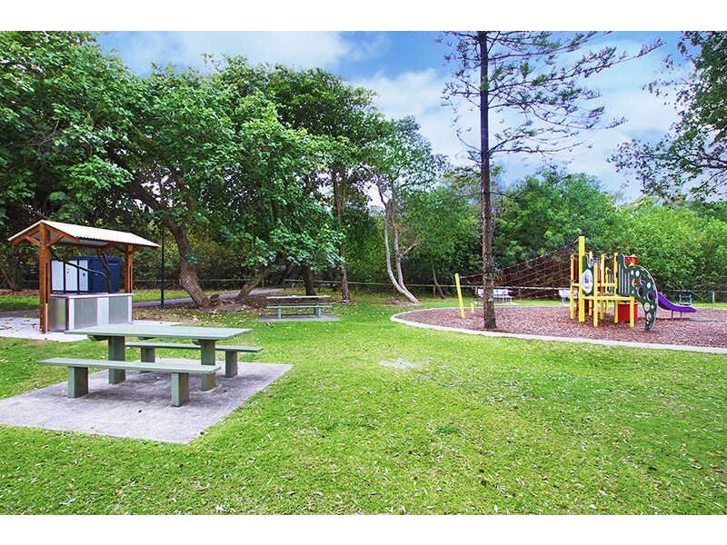 51 Saleng Crescent, Warana QLD 4575