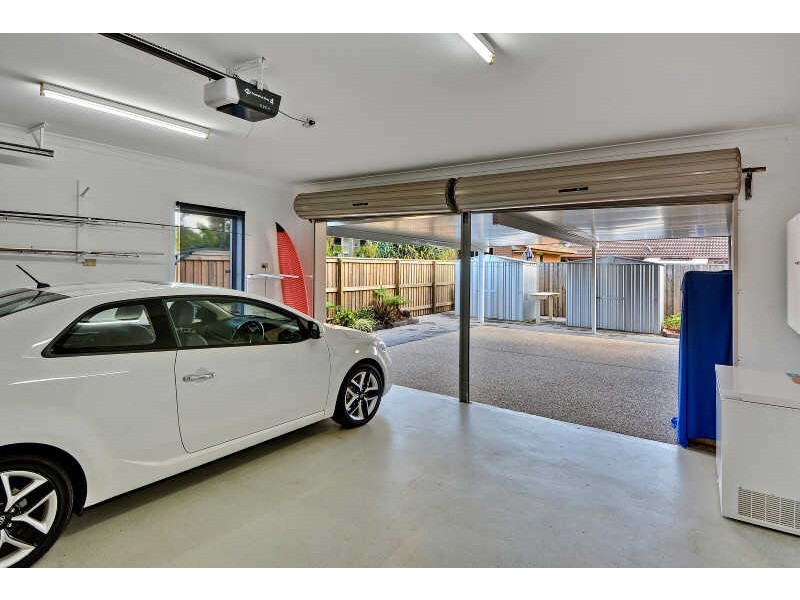 142  Oceanic Drive, Warana QLD 4575
