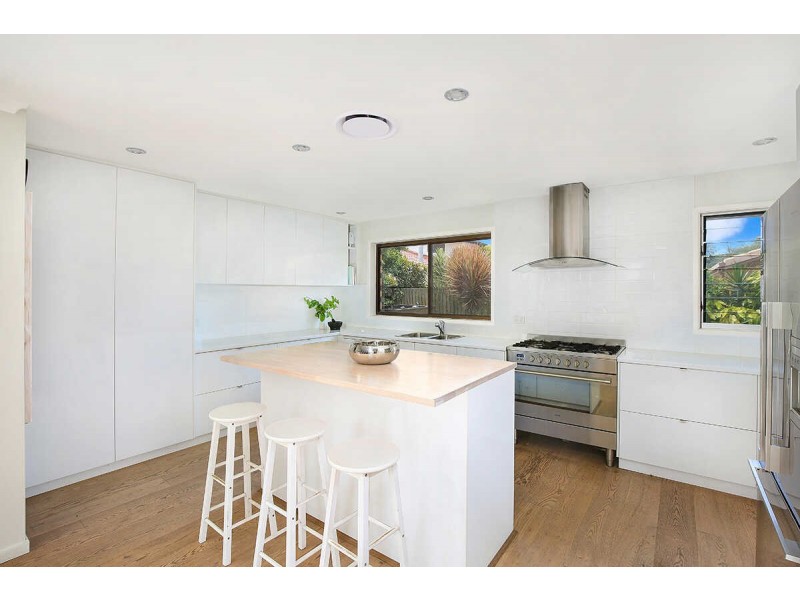 5  Marana Street, Warana QLD 4575