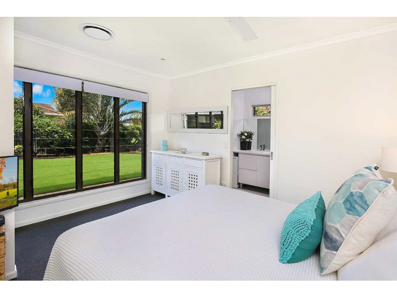 5  Marana Street, Warana QLD 4575