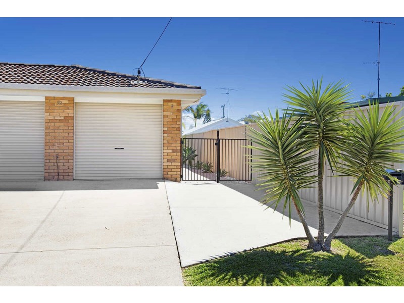 2/32  Oomoo Street, Buddina QLD 4575