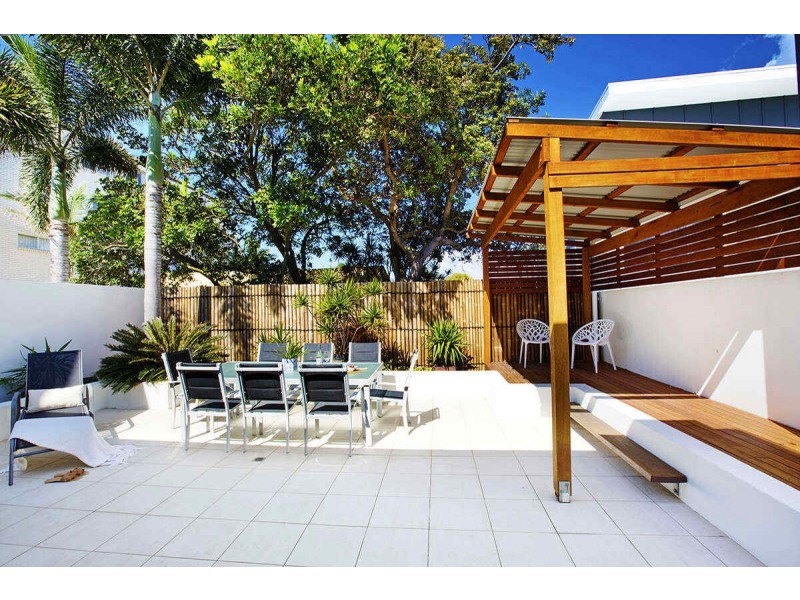 2/4  Alkira Street, Buddina QLD 4575