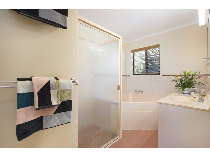 25 Yaringa Avenue, Buddina QLD 4575