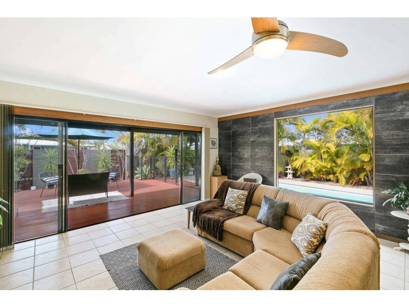 13  Bandaroo Street, Warana QLD 4575