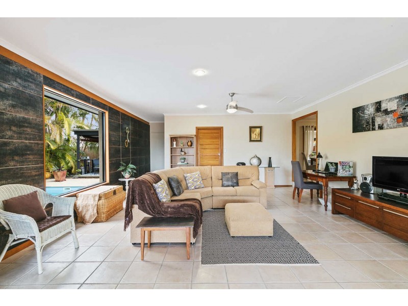 13  Bandaroo Street, Warana QLD 4575