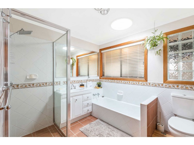 13  Bandaroo Street, Warana QLD 4575