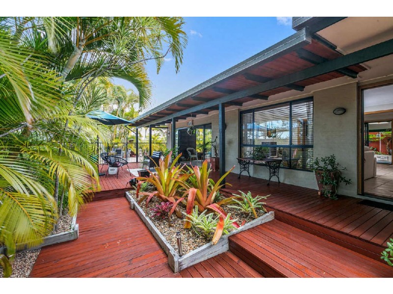 13  Bandaroo Street, Warana QLD 4575