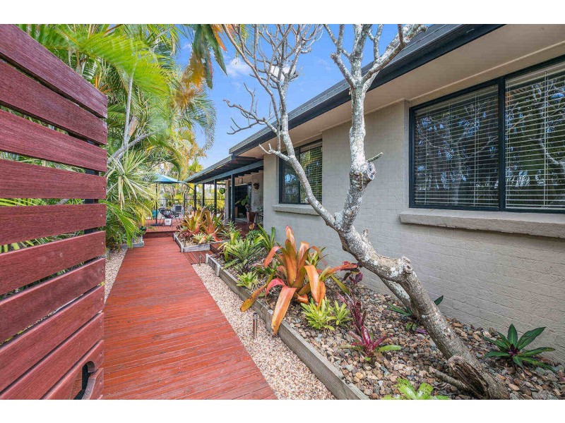 13  Bandaroo Street, Warana QLD 4575