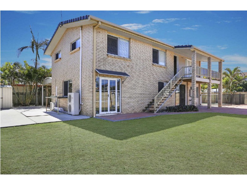 32  Iluka Avenue, Buddina QLD 4575