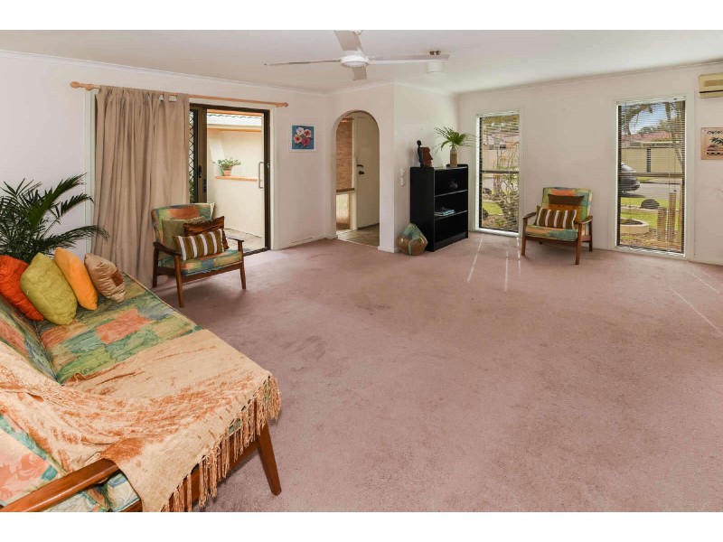 1  Kite Place, Parrearra QLD 4575